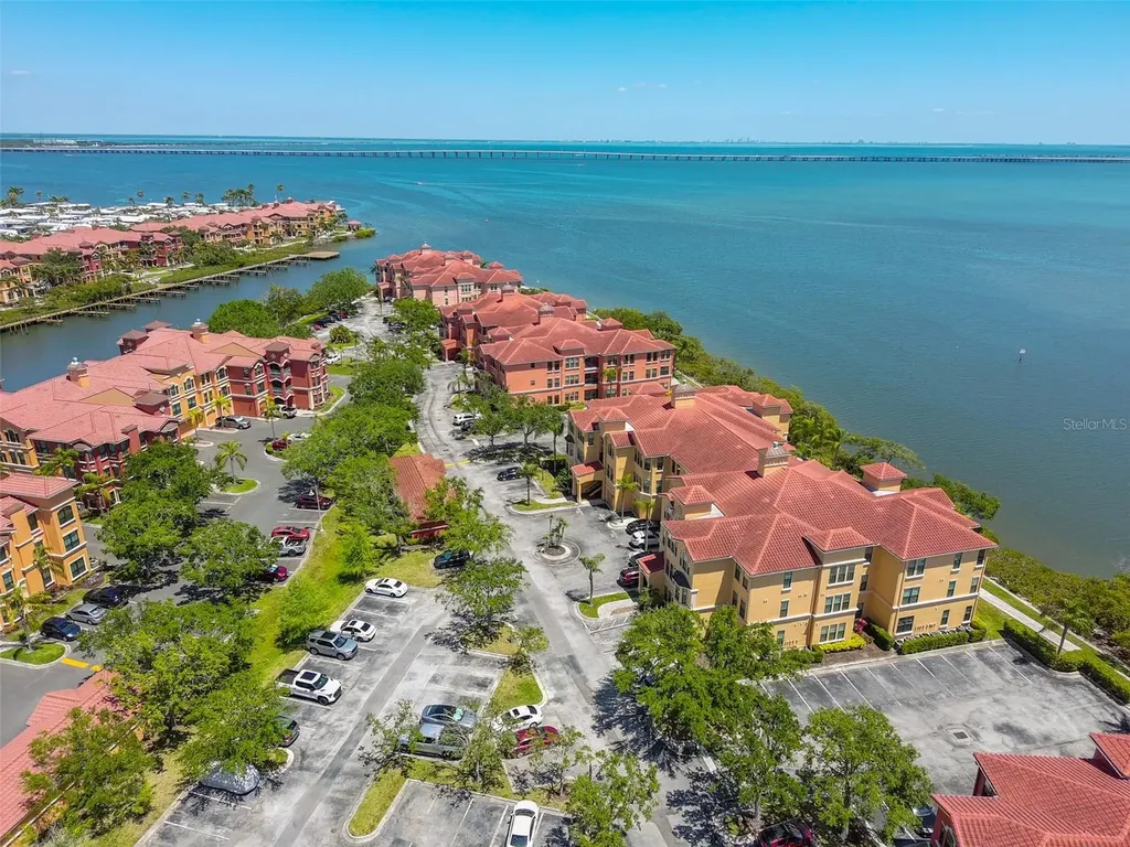 2739 Via Capri Clearwater FL 33764