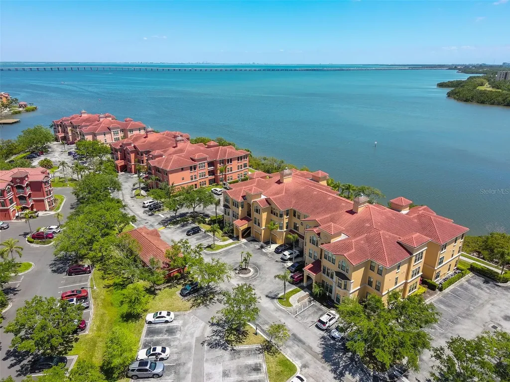 2739 Via Capri Clearwater FL 33764