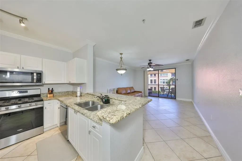 2739 Via Capri Clearwater FL 33764