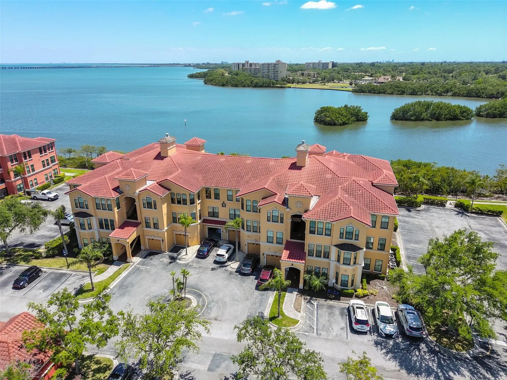 2739 Via Capri Clearwater FL 33764