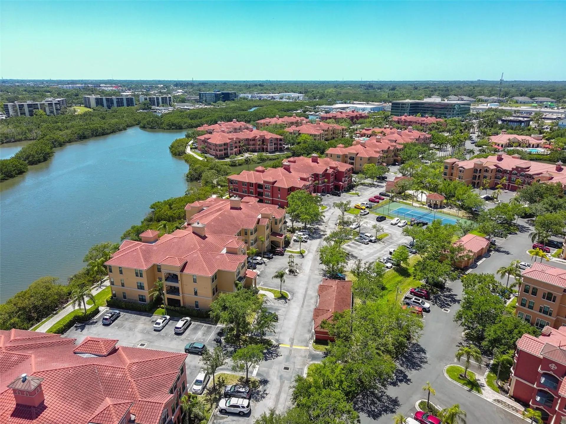 2739 Via Capri Clearwater FL 33764