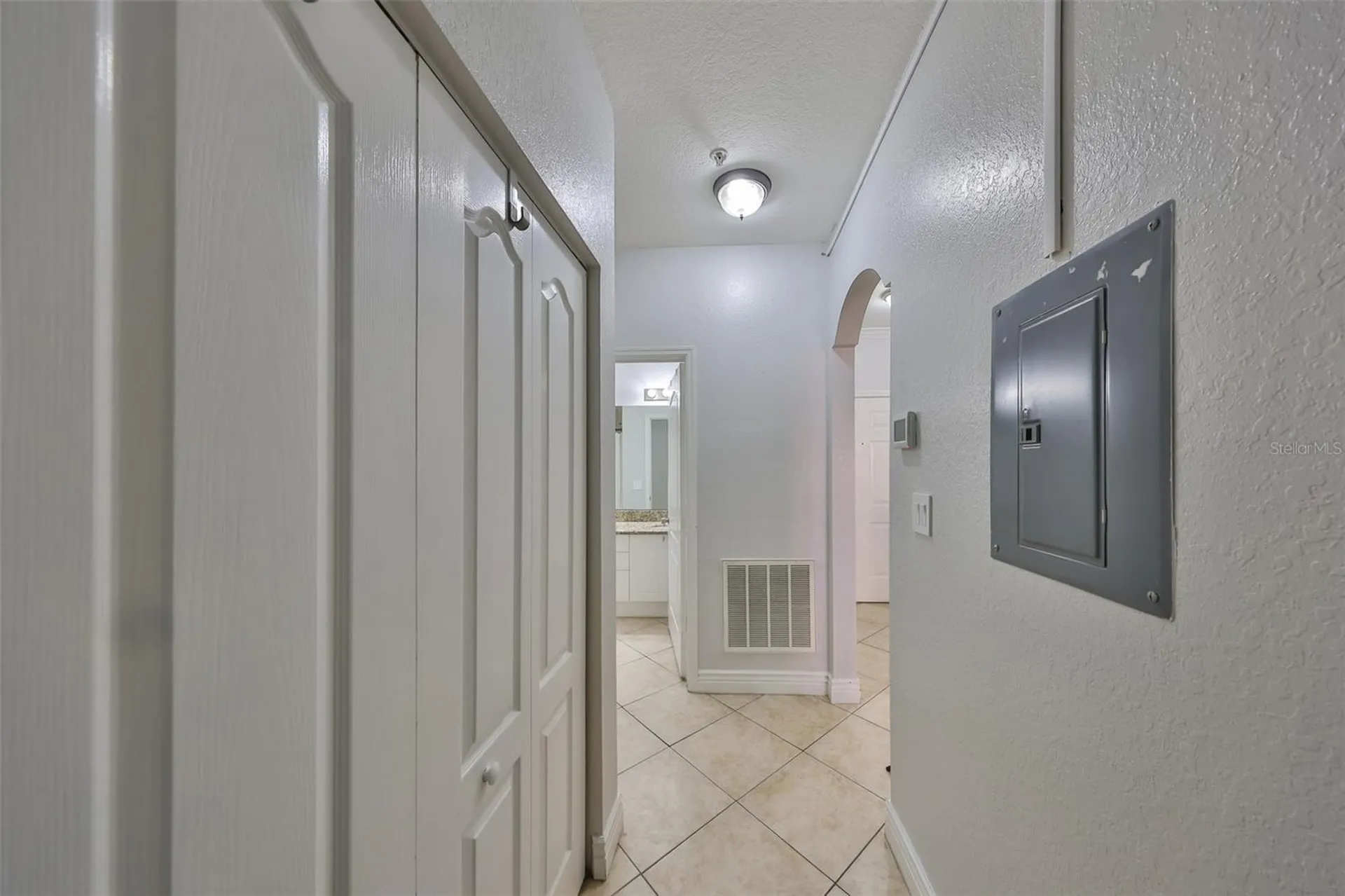 2739 Via Capri Clearwater FL 33764