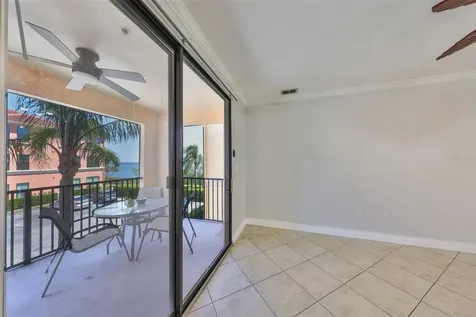 2739 Via Capri Clearwater FL 33764