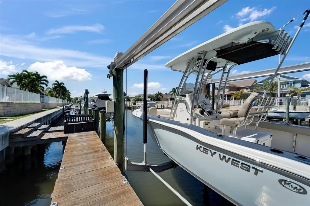 426 Islebay Drive Apollo Beach FL 33572