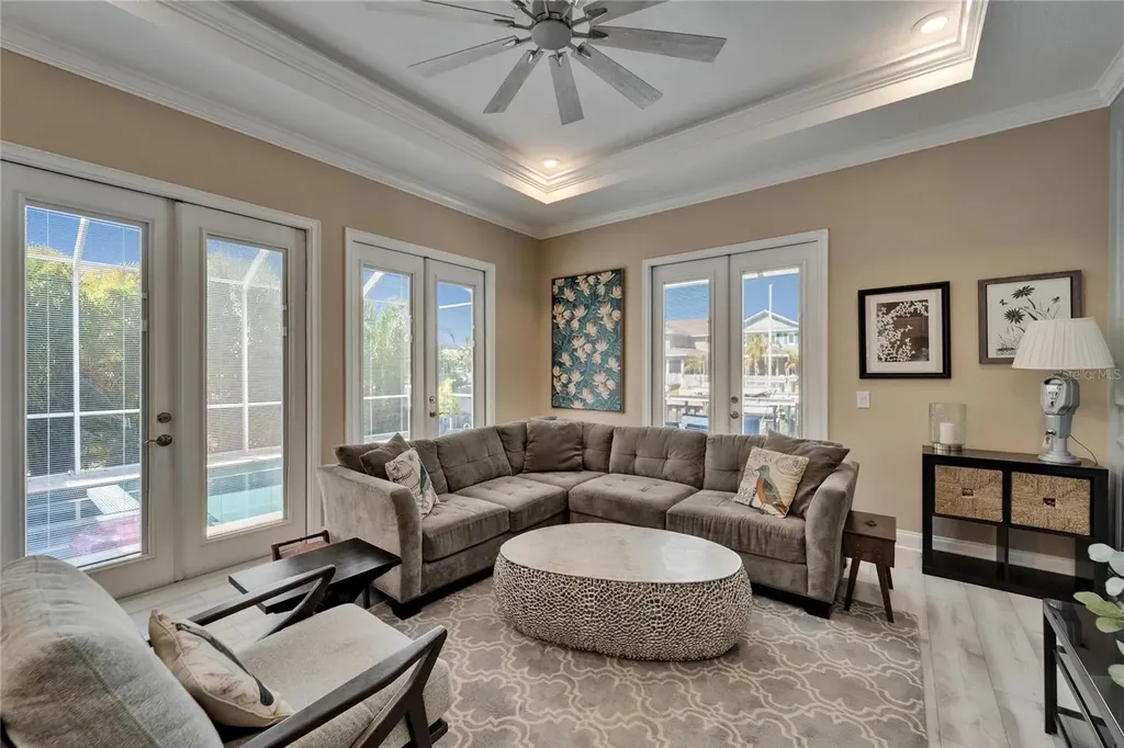 426 Islebay Drive Apollo Beach FL 33572