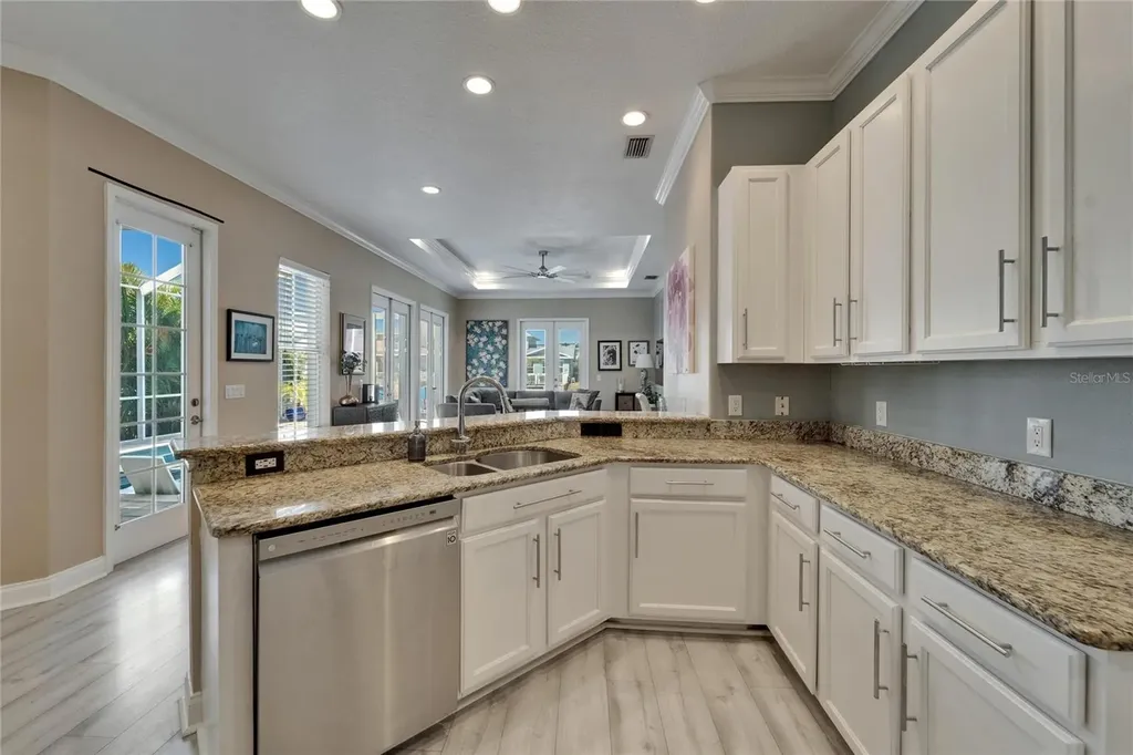 426 Islebay Drive Apollo Beach FL 33572