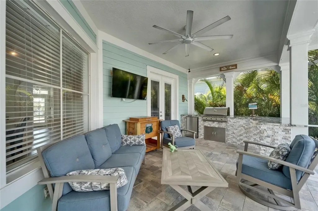 426 Islebay Drive Apollo Beach FL 33572