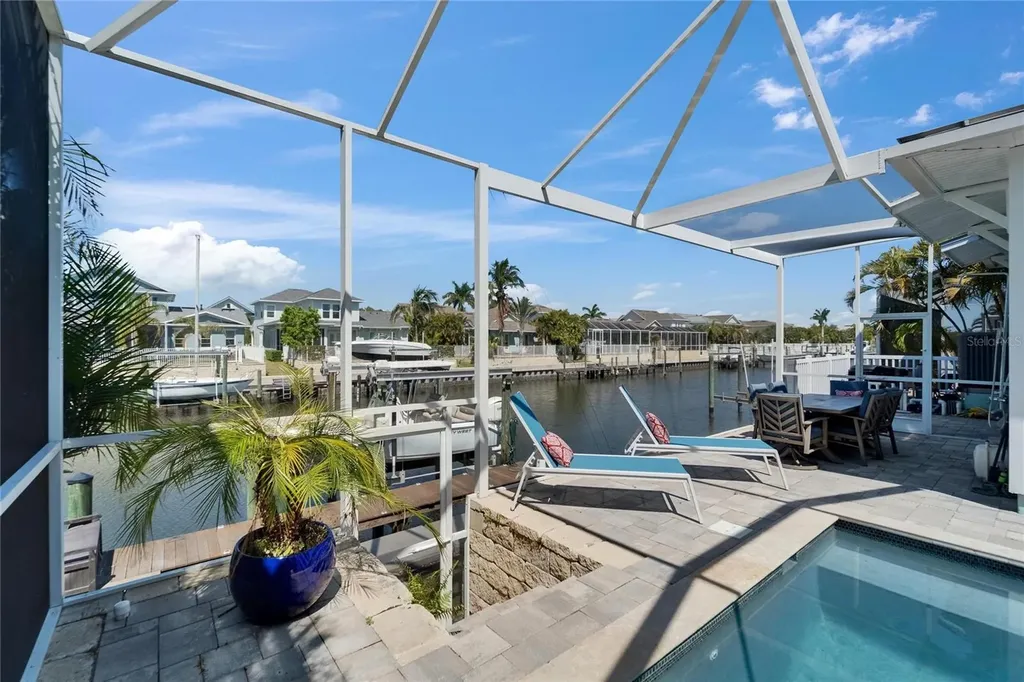 426 Islebay Drive Apollo Beach FL 33572