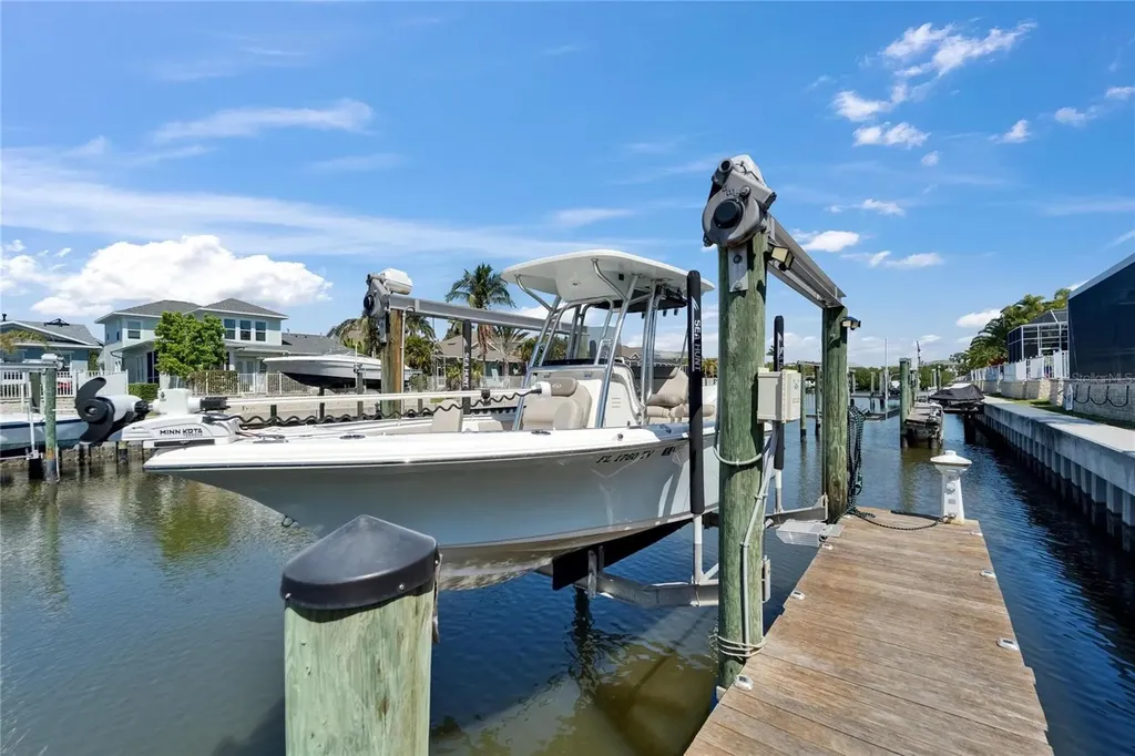 426 Islebay Drive Apollo Beach FL 33572