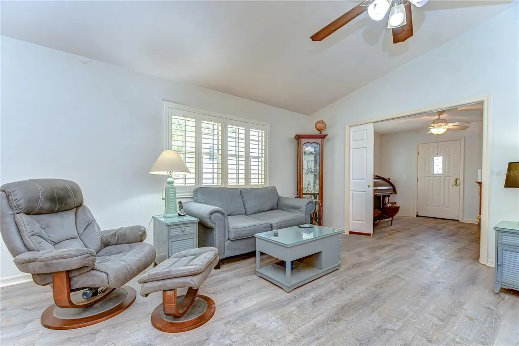 5906 Greenbriar Court Zephyrhills FL 33542