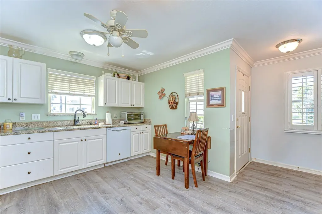 5906 Greenbriar Court Zephyrhills FL 33542