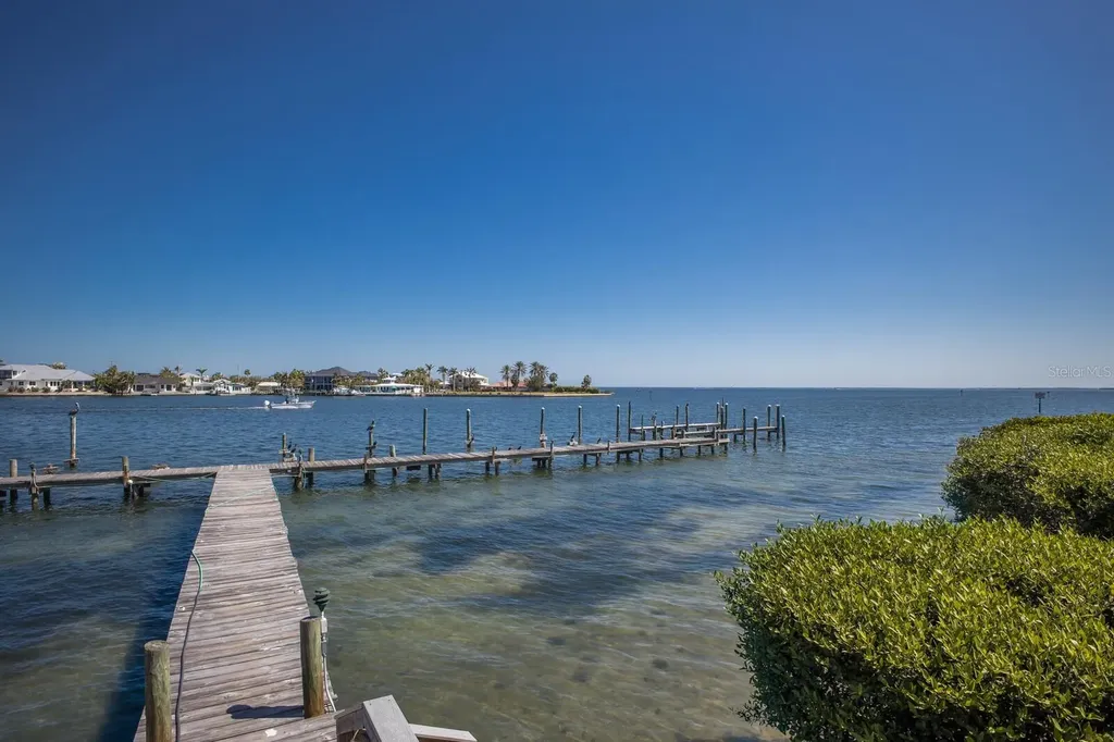 6400 Flotilla Drive Holmes Beach FL 34217