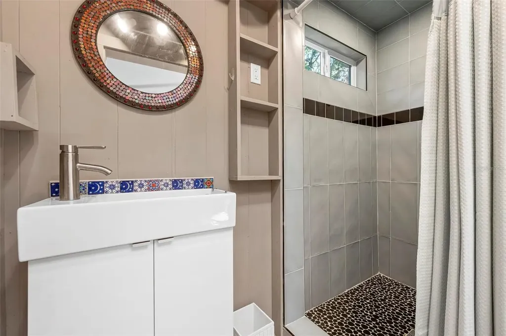 528 45th Street Sarasota FL 34234