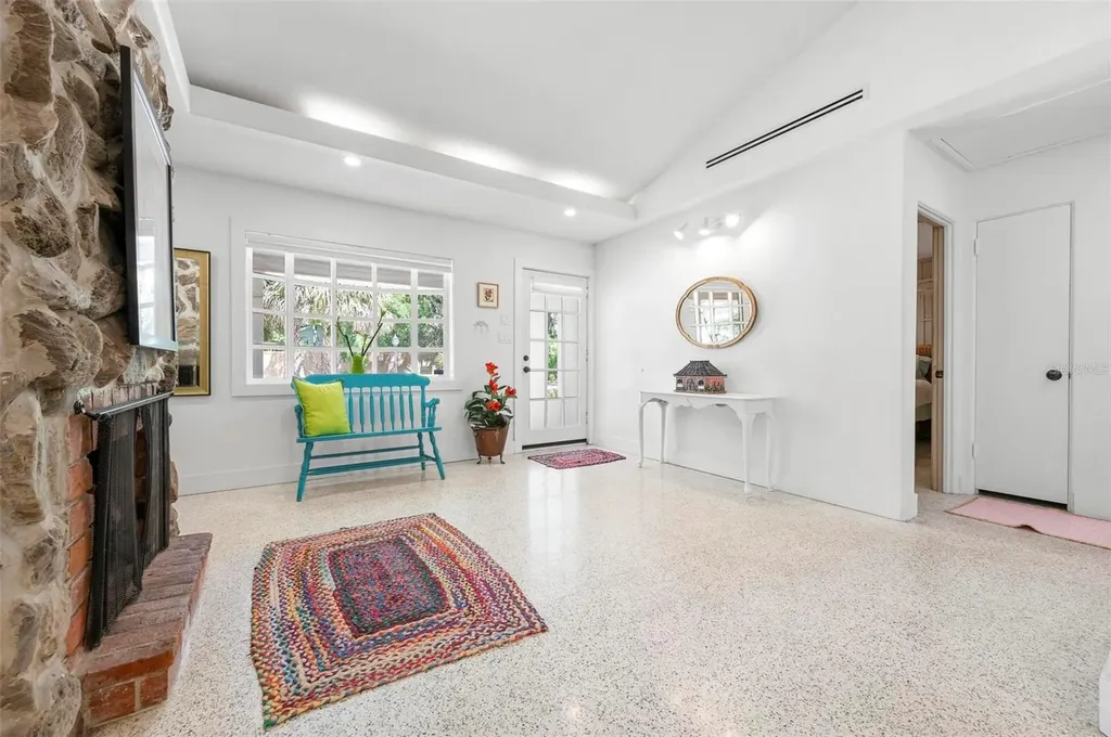 528 45th Street Sarasota FL 34234