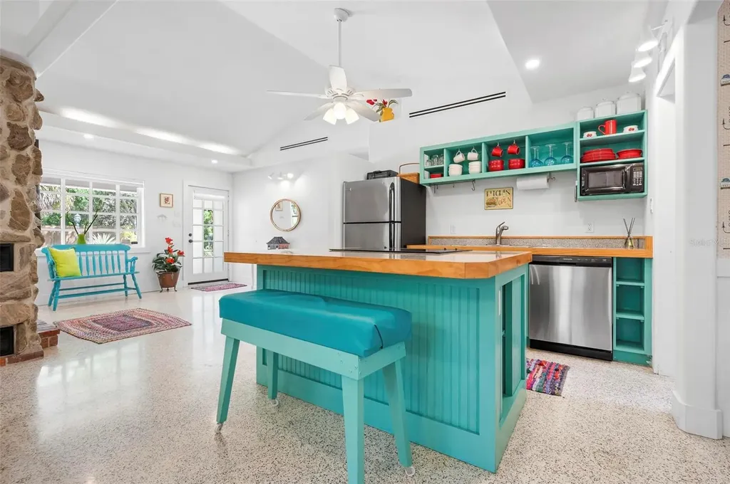 528 45th Street Sarasota FL 34234