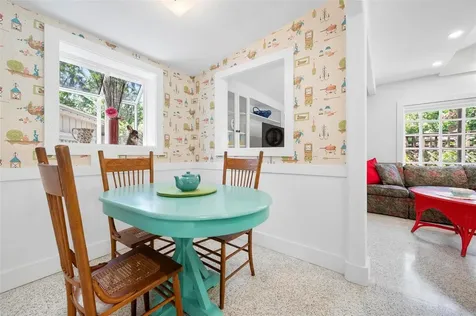 528 45th Street Sarasota FL 34234