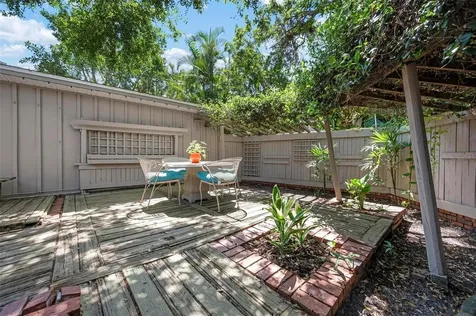 528 45th Street Sarasota FL 34234