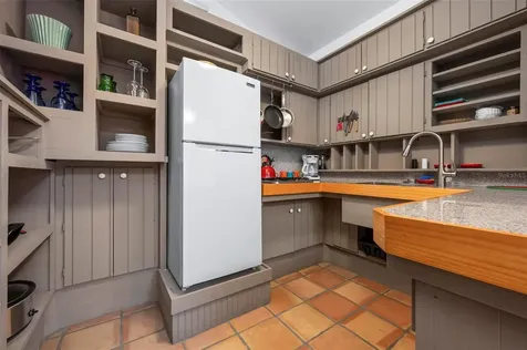 528 45th Street Sarasota FL 34234