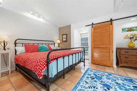 528 45th Street Sarasota FL 34234