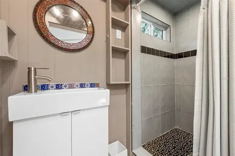 528 45th Street Sarasota FL 34234