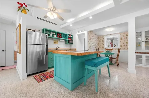 528 45th Street Sarasota FL 34234