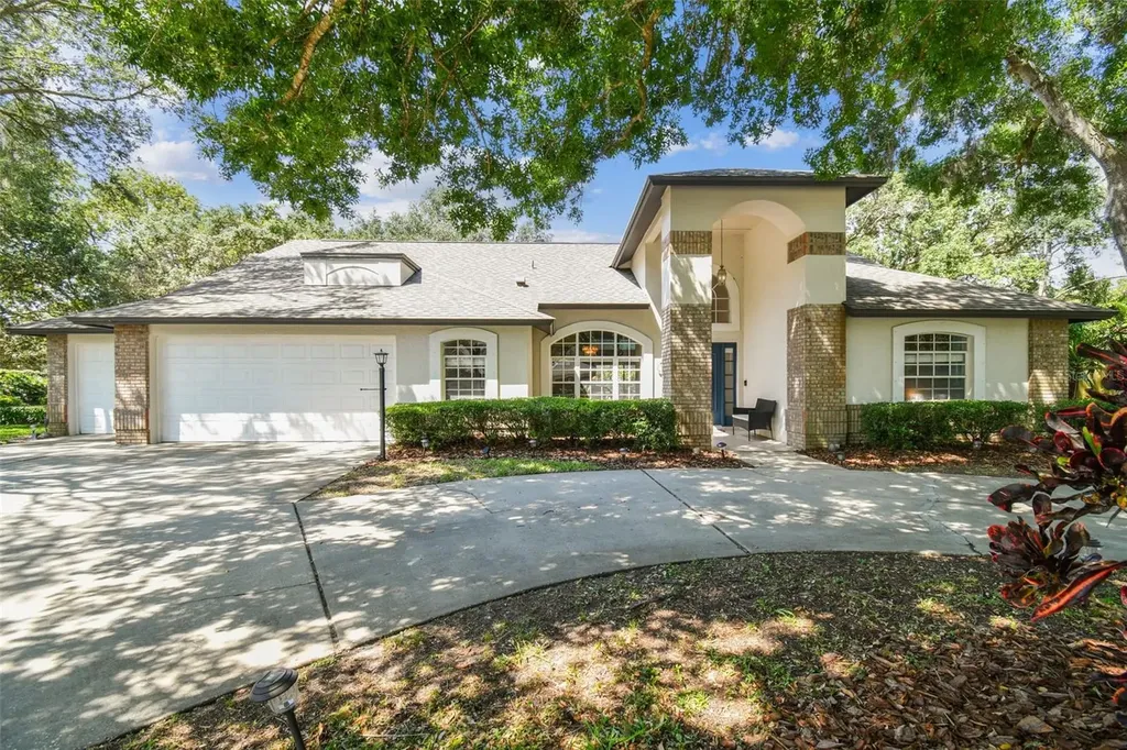 17904 Singing Wood Place Lutz FL 33548
