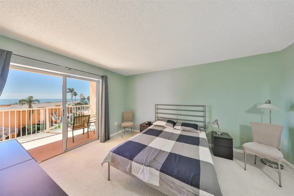 7430 Sunshine Skyway Lane S St Petersburg FL 33711
