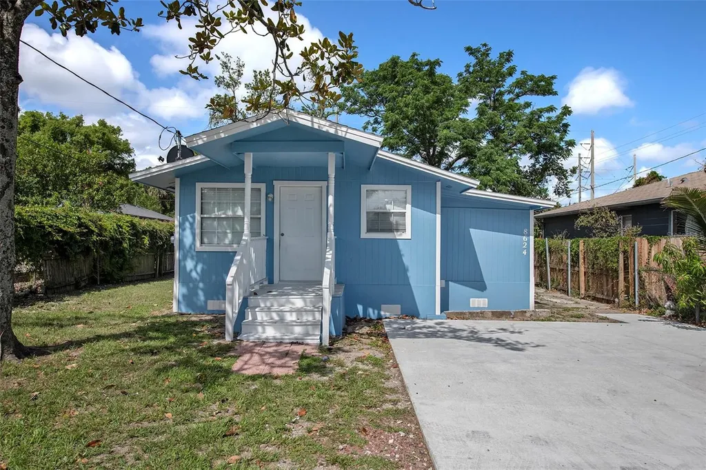 8624 N Semmes Street Tampa FL 33604