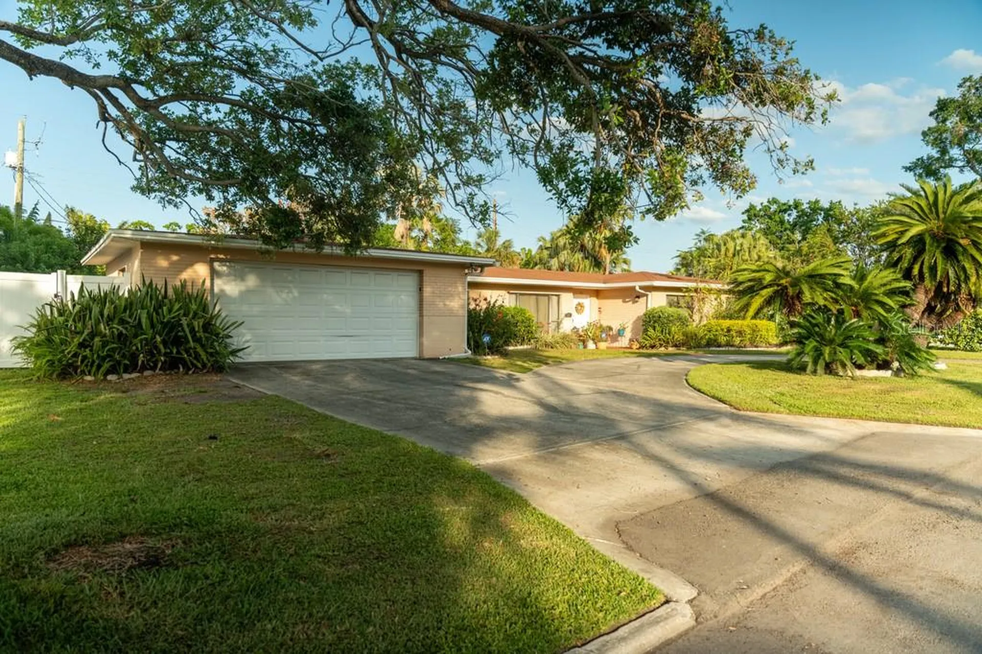 631 Luzon Avenue Tampa FL 33606