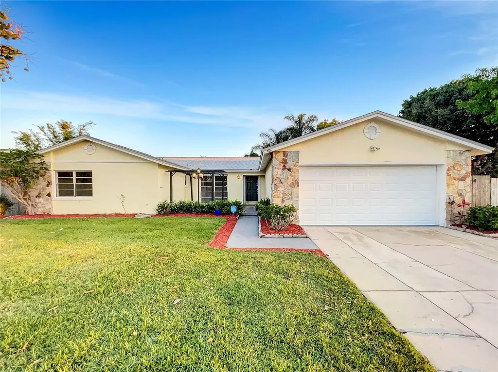 553 Floral Drive Kissimmee FL 34743