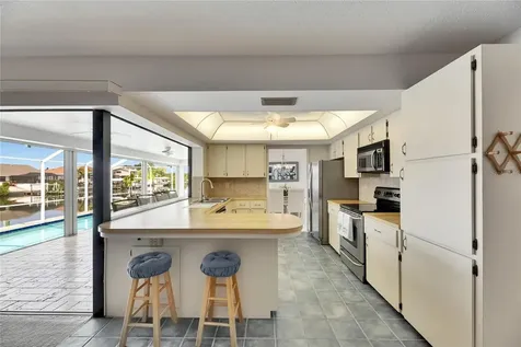 927 Golf Island Drive Apollo Beach FL 33572