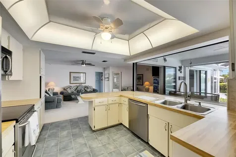 927 Golf Island Drive Apollo Beach FL 33572