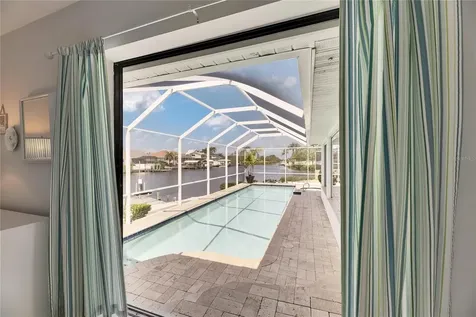 927 Golf Island Drive Apollo Beach FL 33572