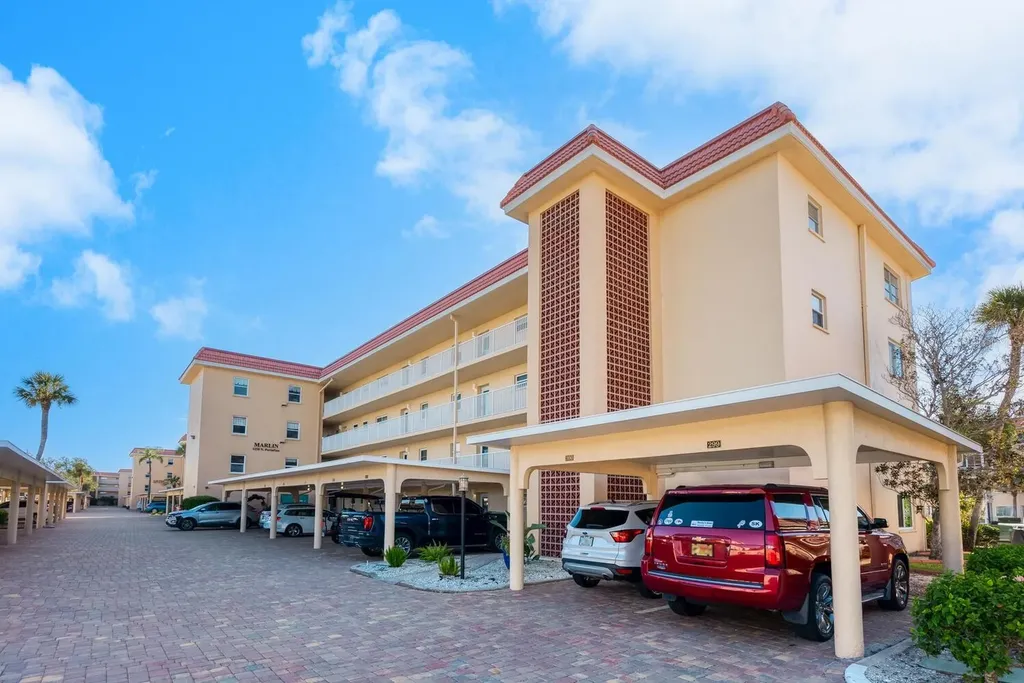 1250 N Portofino Drive Sarasota FL 34242