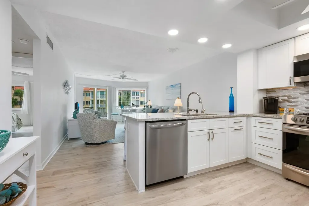 1250 N Portofino Drive Sarasota FL 34242