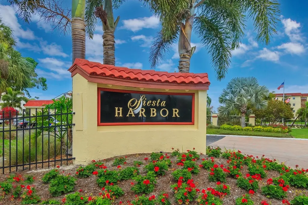 1250 N Portofino Drive Sarasota FL 34242