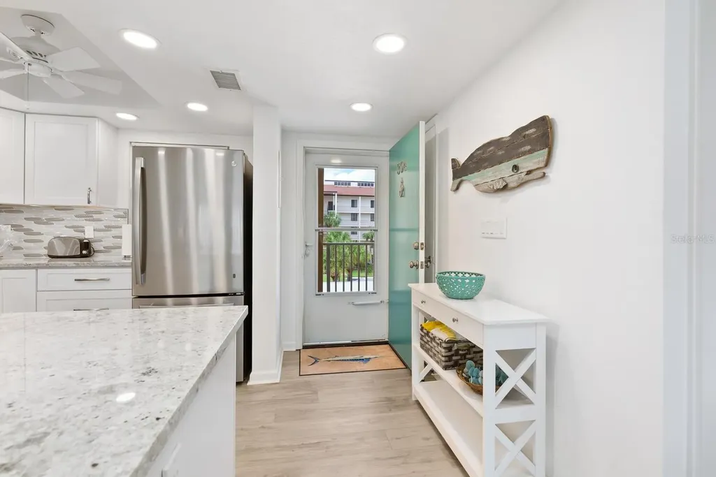 1250 N Portofino Drive Sarasota FL 34242