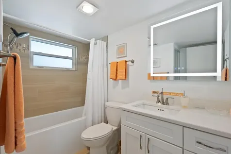 1250 N Portofino Drive Sarasota FL 34242