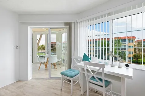 1250 N Portofino Drive Sarasota FL 34242