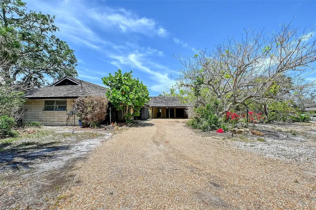 5502 Shadow Lawn Drive Sarasota FL 34242