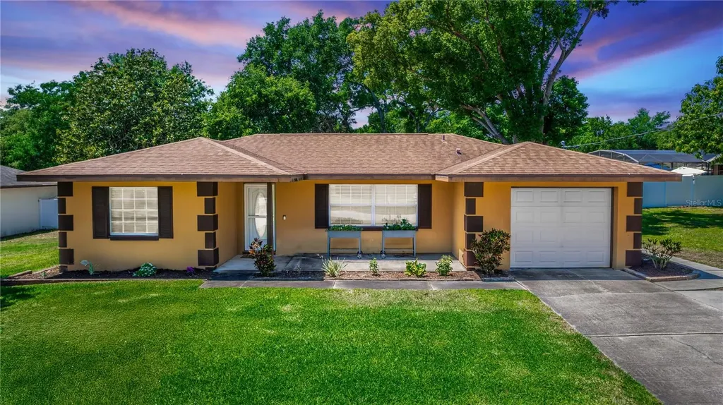 242 Linda Vista Street Debary FL 32713