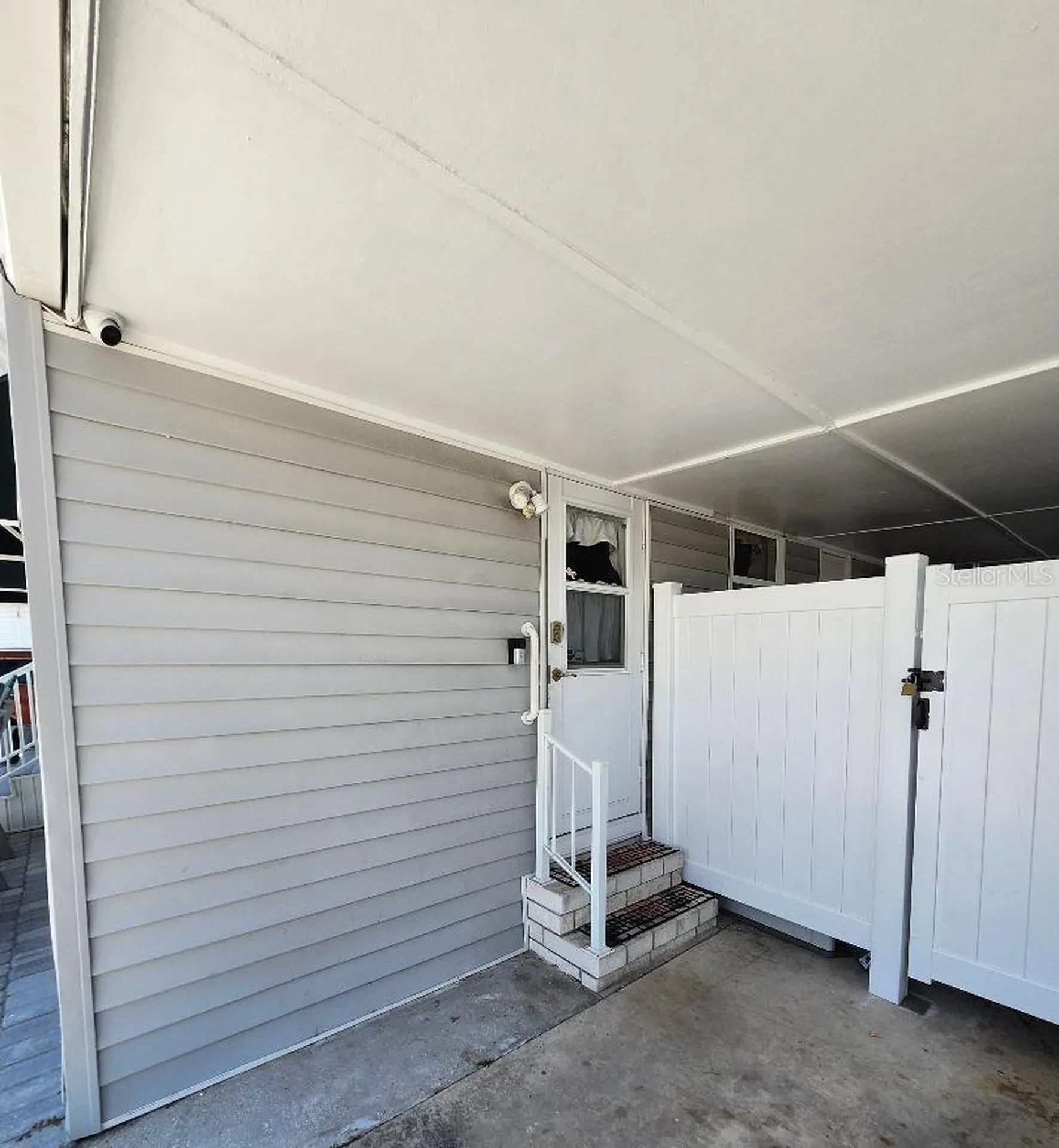 6616 Massachusetts Street Bradenton FL 34207