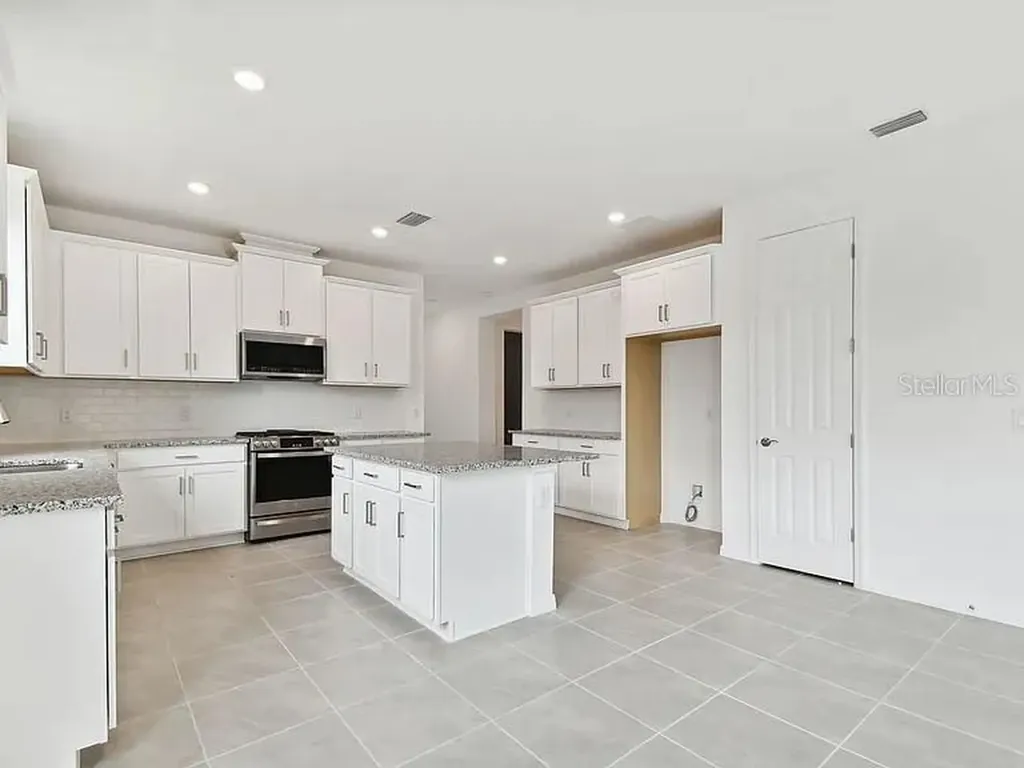18016 Cherished Loop Bradenton FL 34211