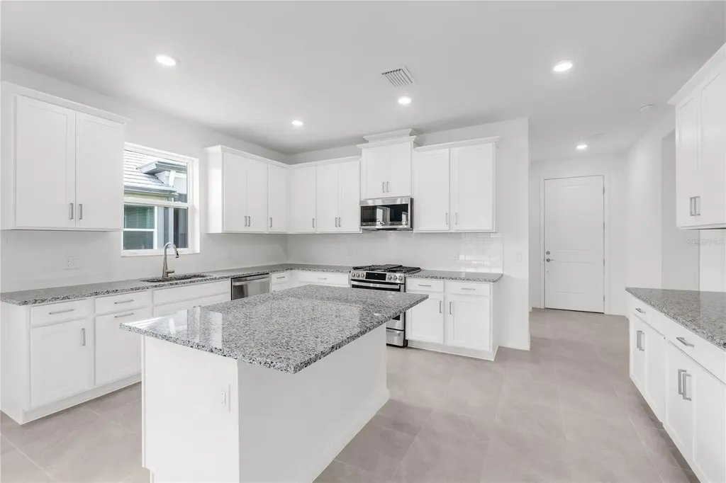 18016 Cherished Loop Bradenton FL 34211