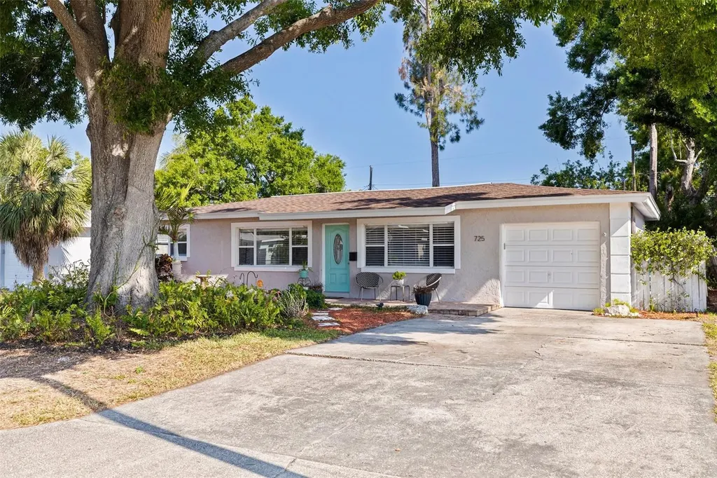 725 85th Avenue N St Petersburg FL 33702