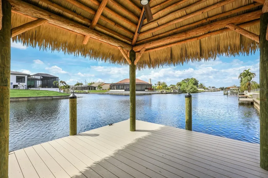 3010 SE 6th Avenue Cape Coral FL 33904