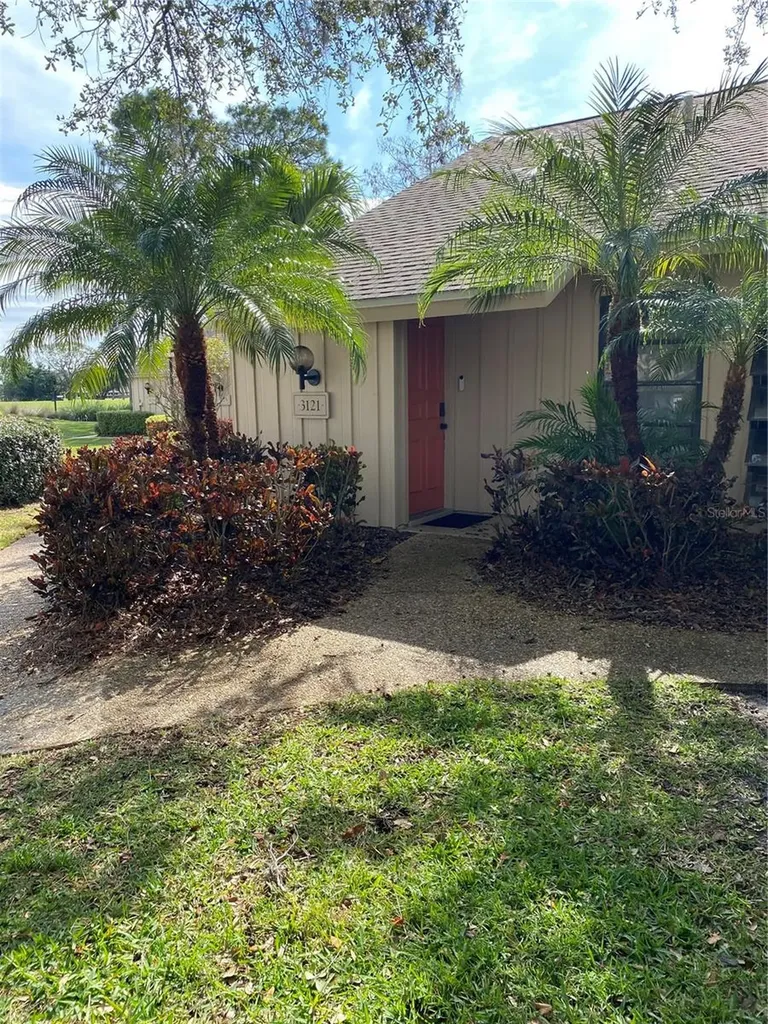 3121 Longmeadow Sarasota FL 34235
