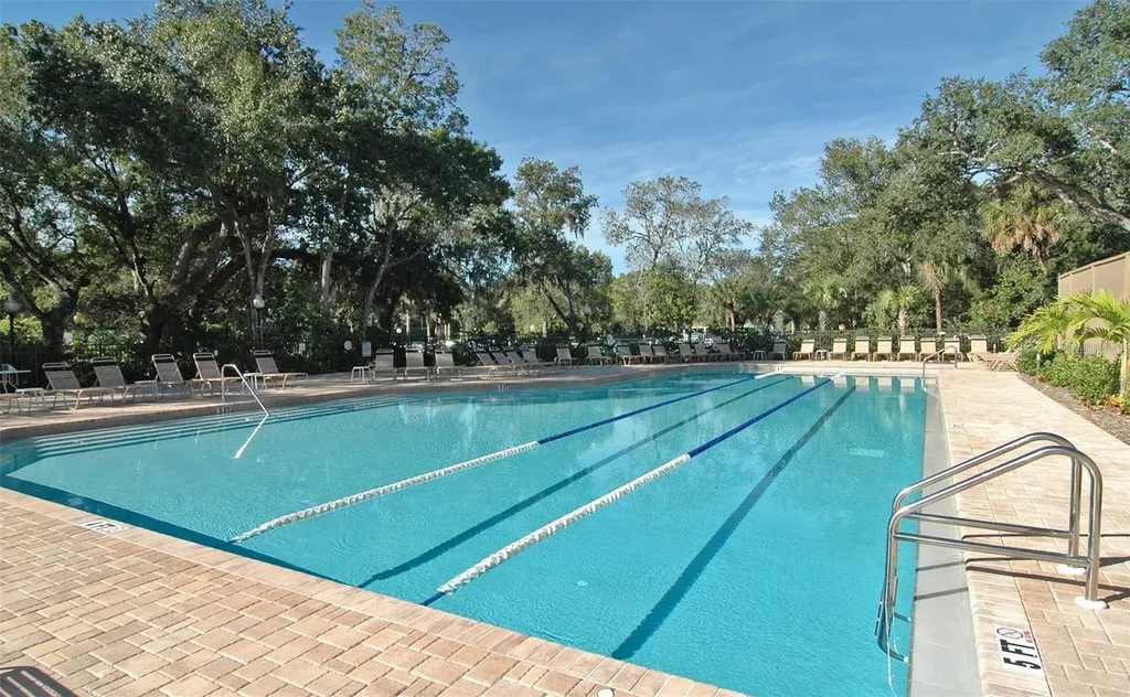 3121 Longmeadow Sarasota FL 34235