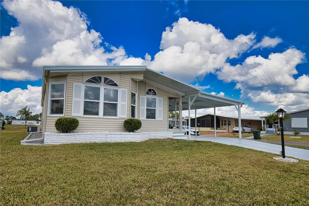 565 Madero North Port FL 34287