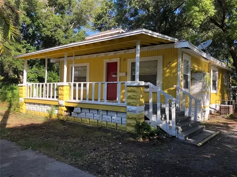 1045 13th Avenue S St Petersburg FL 33705